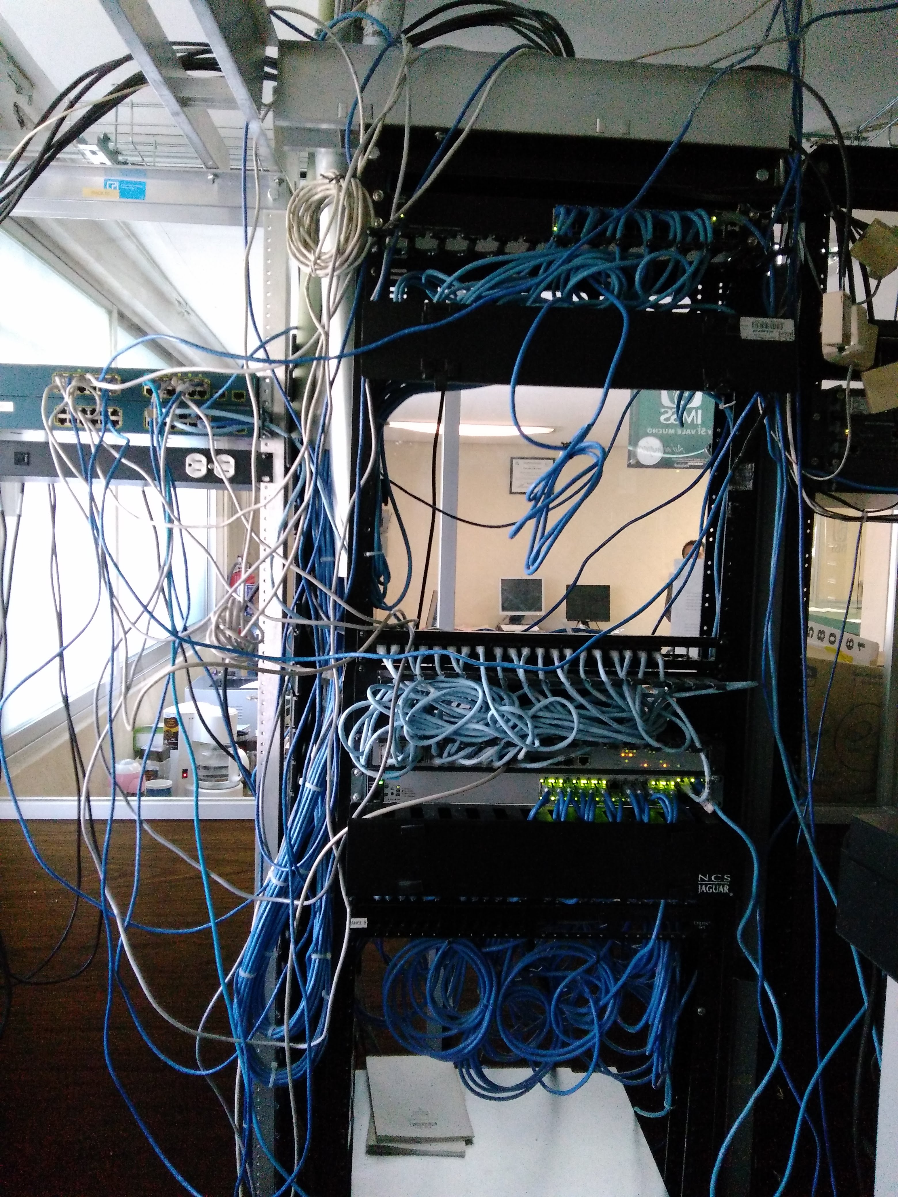 Rack desordenado 1